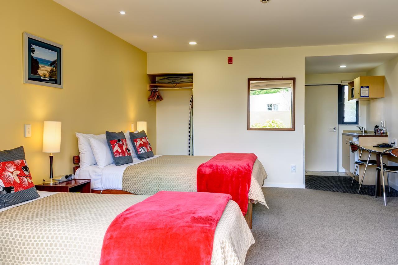 Nautilus Lodge Motel Motueka Bagian luar foto