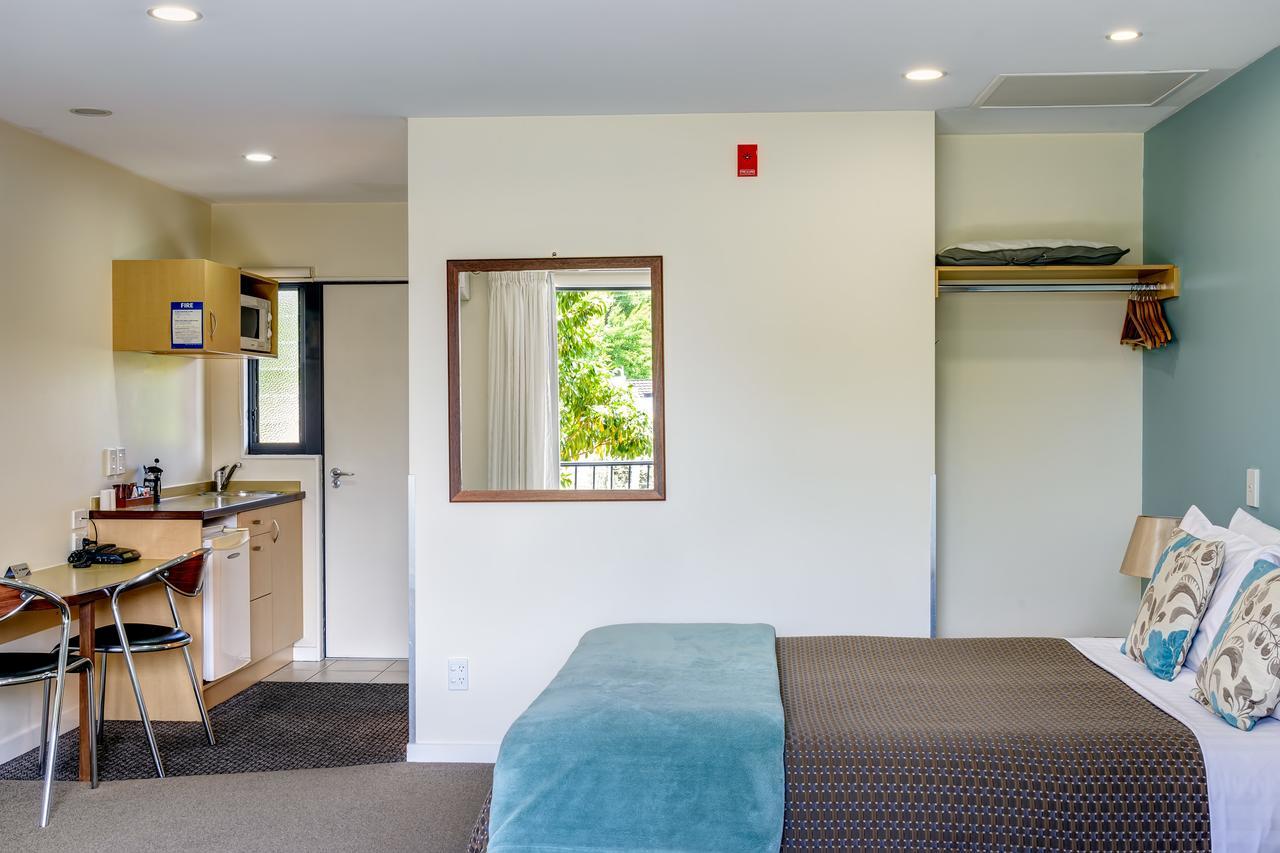 Nautilus Lodge Motel Motueka Bagian luar foto
